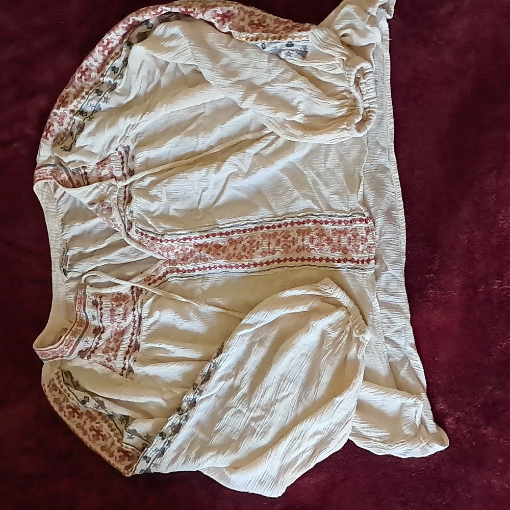 American Eagle long sleeve shirt